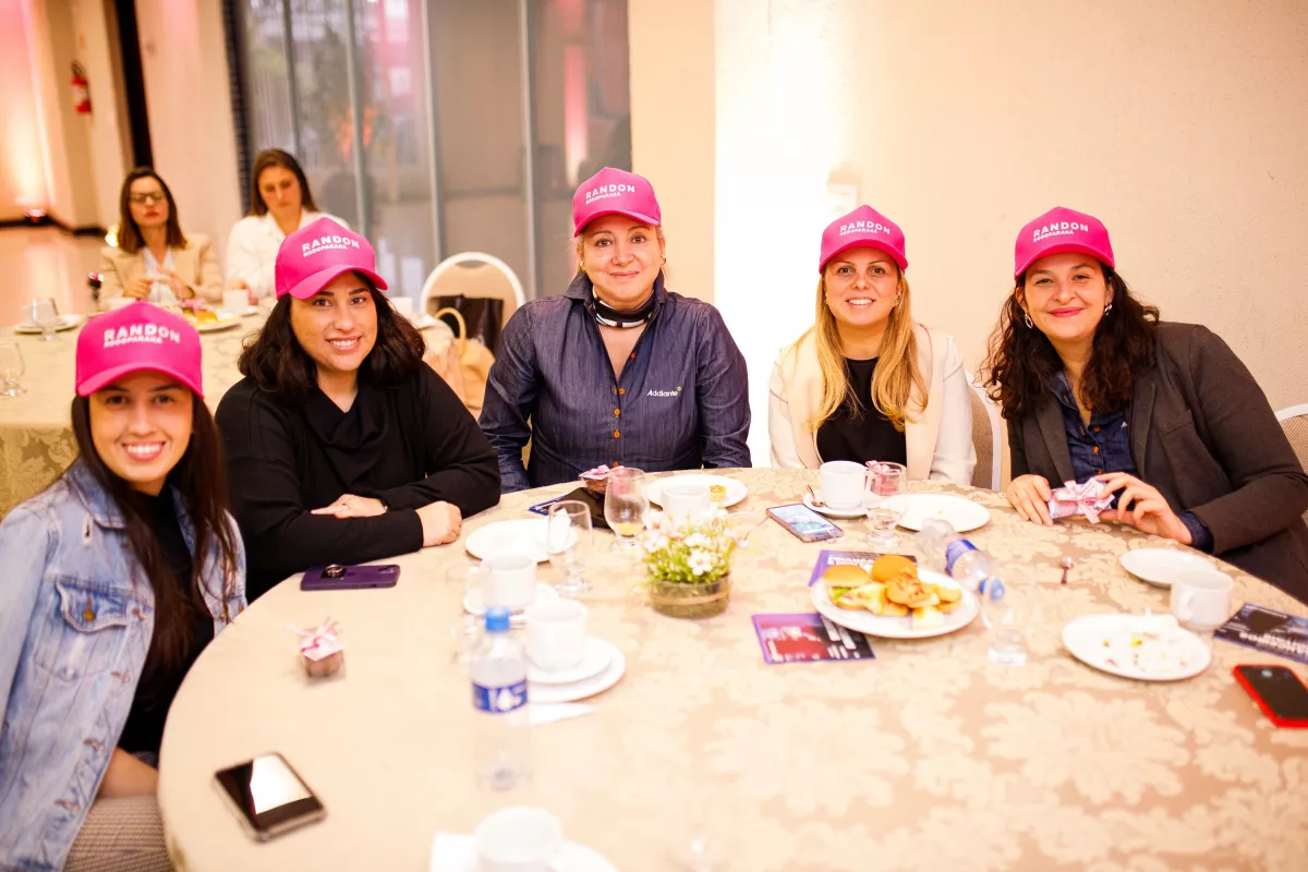 Rodoparaná realiza primeira edição do evento "Mulheres que Guiam" - Imagem 10